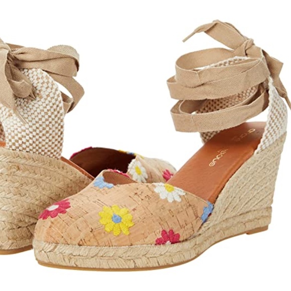 ANDRE ASSOUS Ensley Embroidered Espadrille Wedge Sandal - Picture 1 of 7